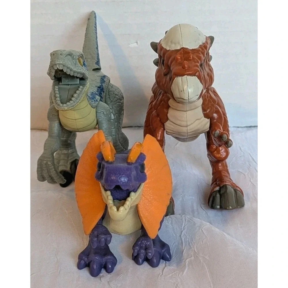 Jurassic World Dinosaurs Velociraptor Pachycephalosaurus Dilophosaurus Baby Park